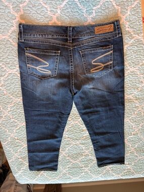 Seven7 Capri Jeans Size 32 Blue Stretch Denim Mid Rise Cropped Pants